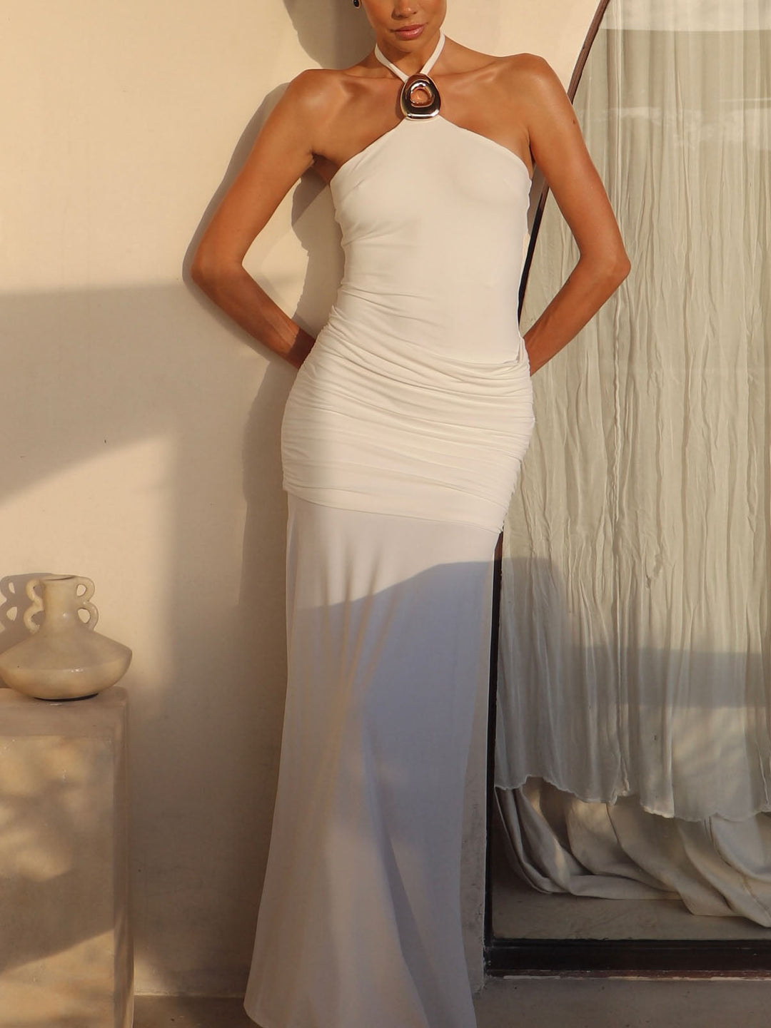 Sexy Open-back Pleated Metal Hardware Maxi Dress