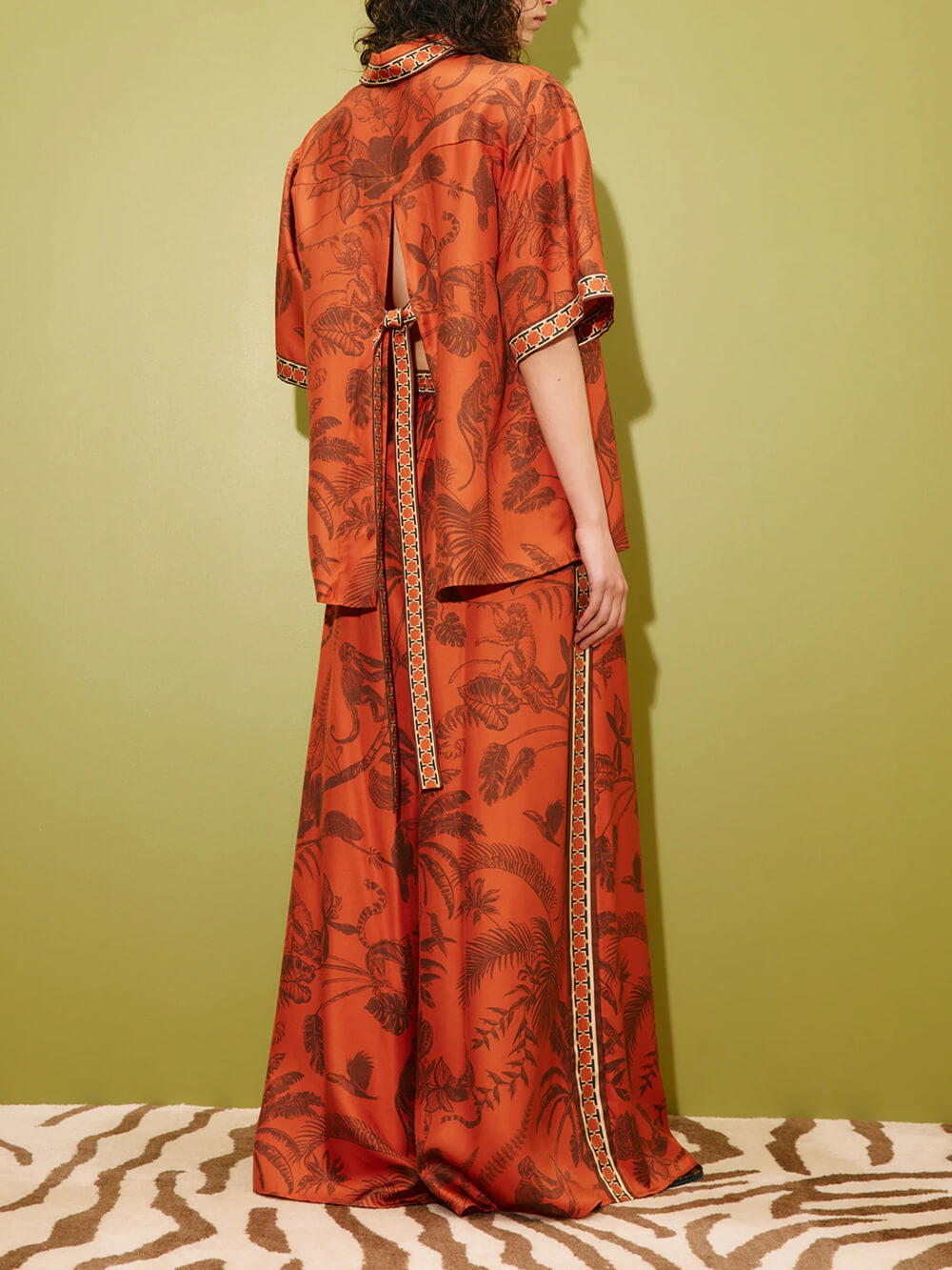Unique Animal Print Satin Elastic Waist Side Seam Pocket Wide-Leg Pants