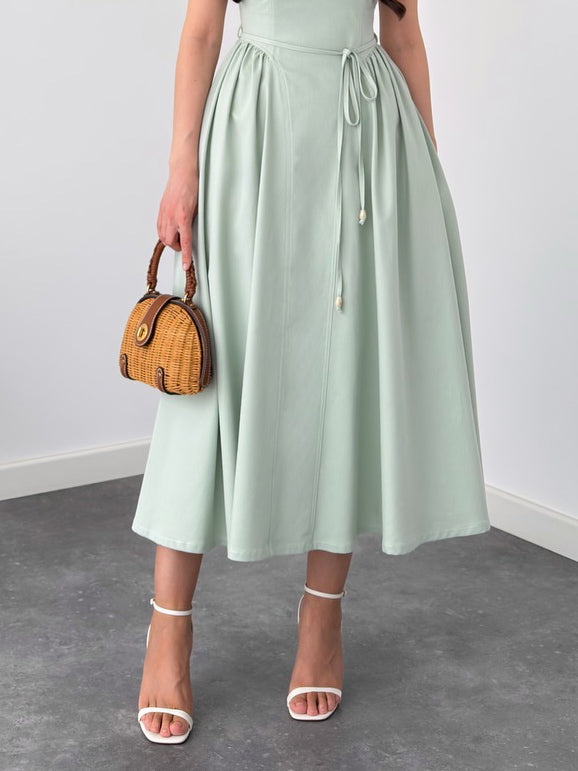 Elegant Sleeveless Tie-Waist A-Line Midi Dress