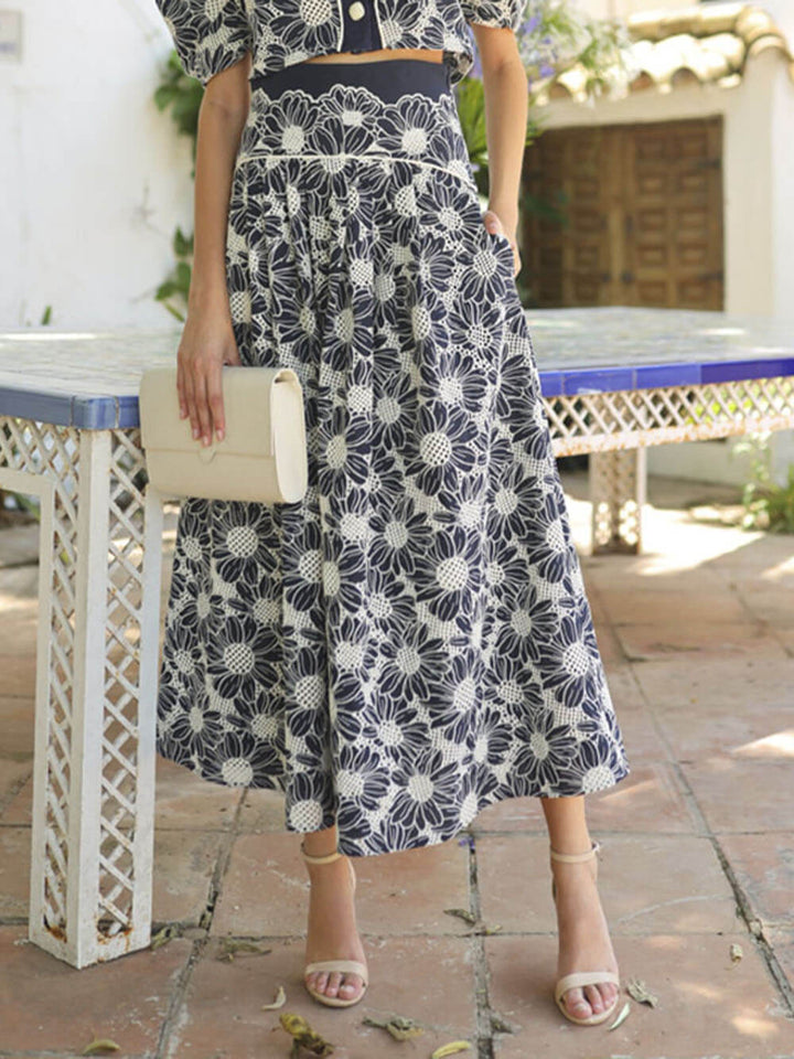 Retro V-Neck Floral Print Puff Sleeve Button-Front Top